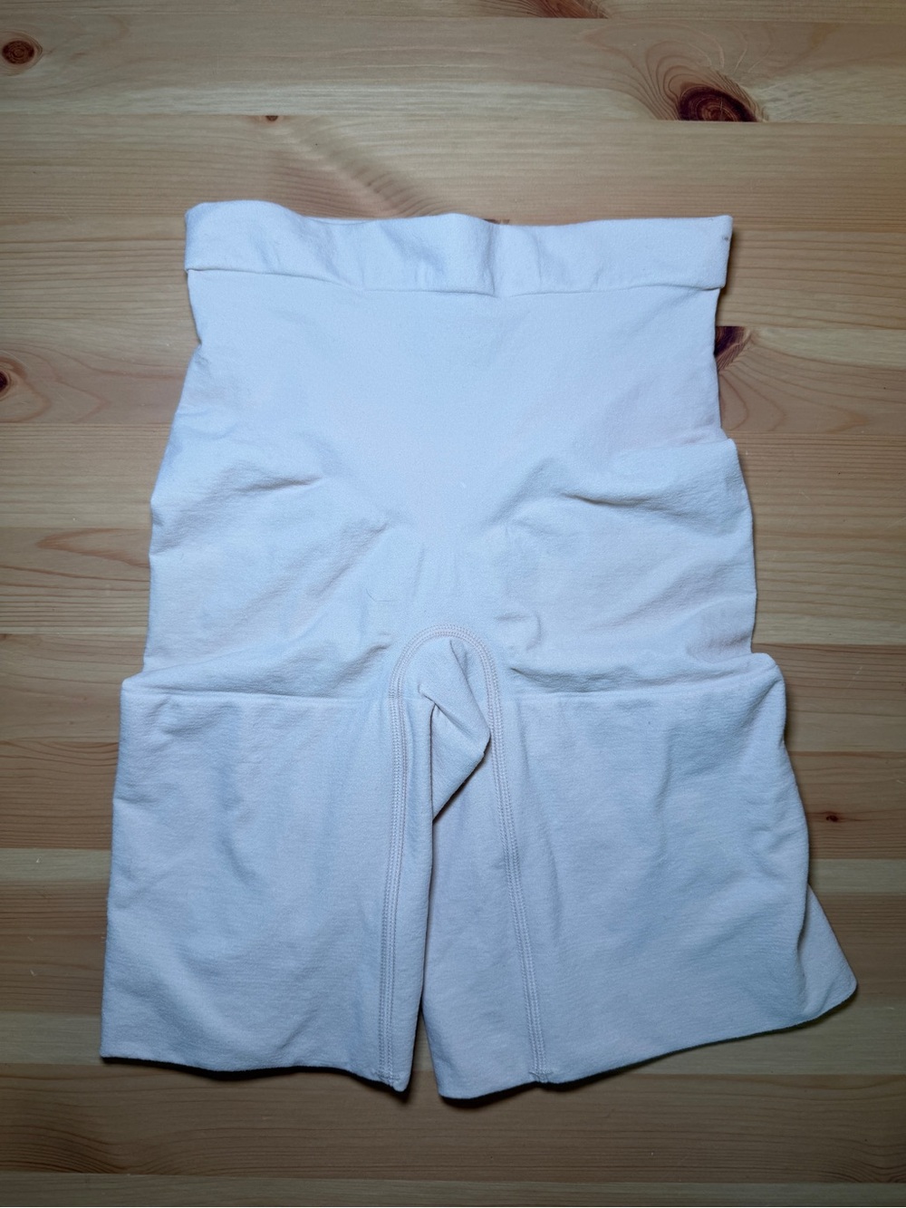 Spanx Power Short Seamless Sculpting Mid-Thigh Shaper Nude Size M